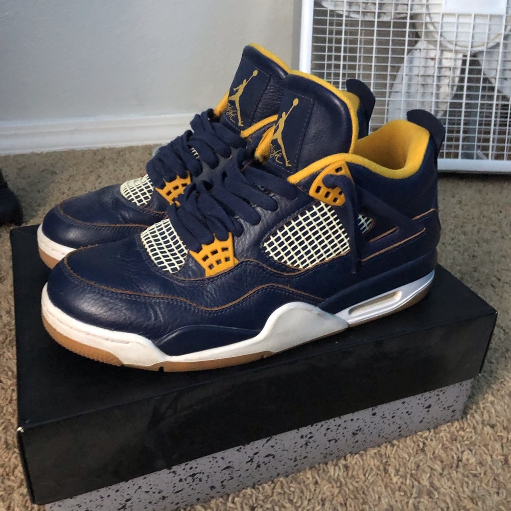 Air Jordan 4